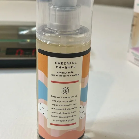 Tory Burch Perfume, Charcoal Peel Off Mask, Hand Cream & Nail File, Body Spray - Picture 8 of 15